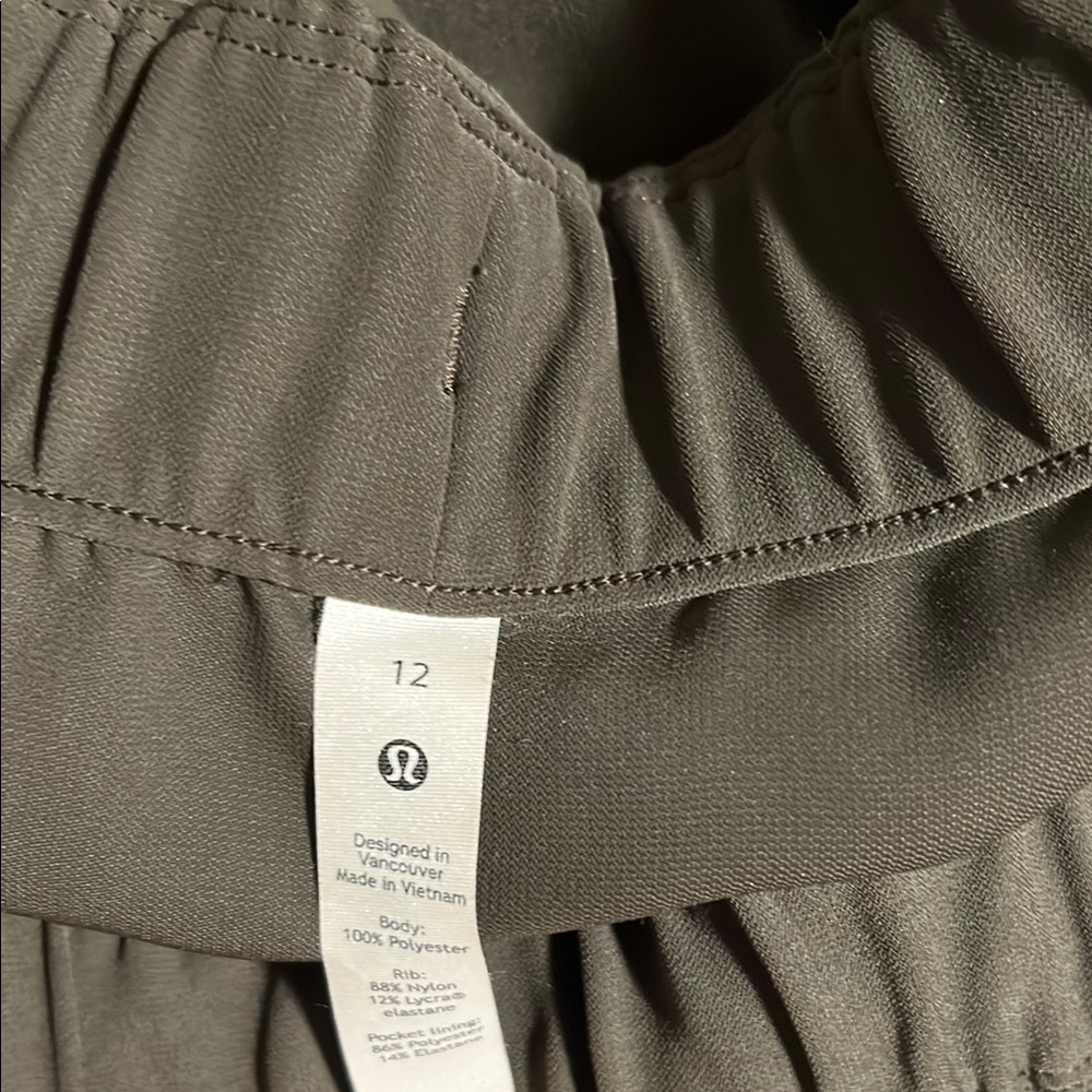 Lululemon ABC joggers - Picture 2 of 7